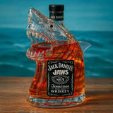 Limitált kiadású Shark Jaws évfordulós whiskey üveg